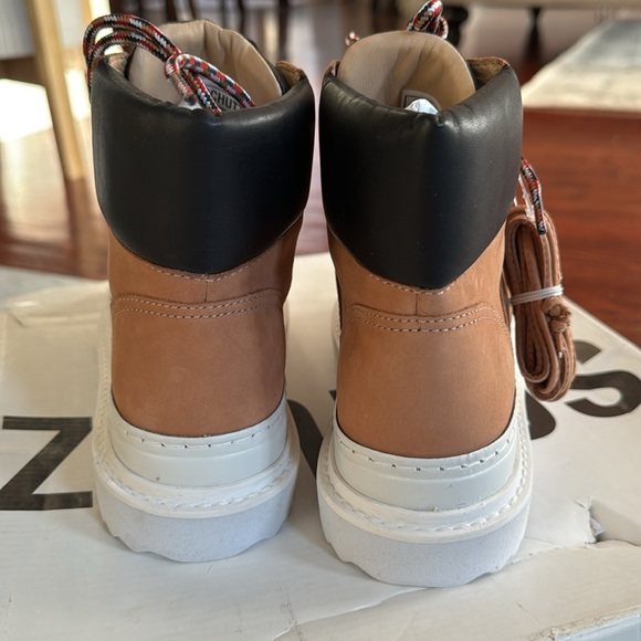 NIB SCHUTZ Marlua Waterproof platform lace up boots - Picture 6 of 9